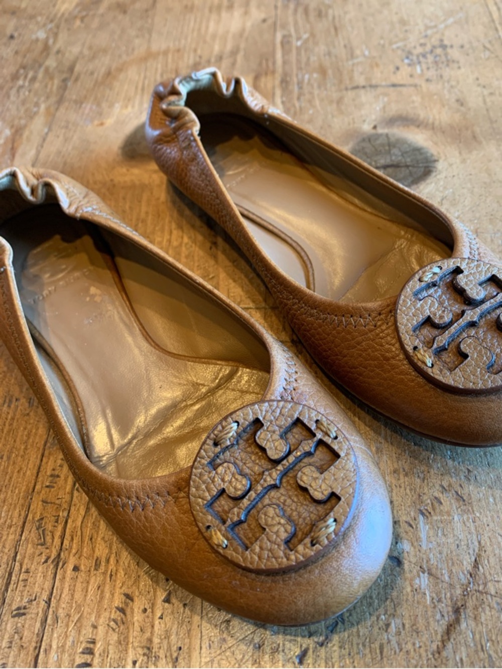 Tory Burch Cognac Tumbled Leather Logo Ballet Flats